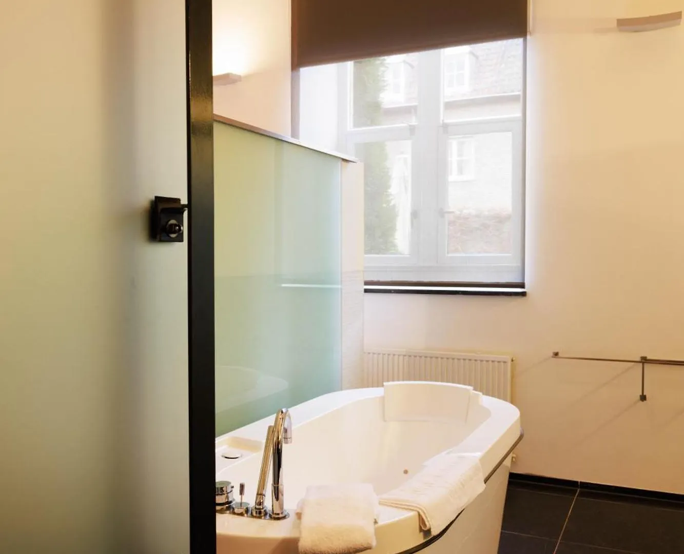 Kruisherenhotel Maastricht - Oostwegel Collection, Member Of Design Hotels